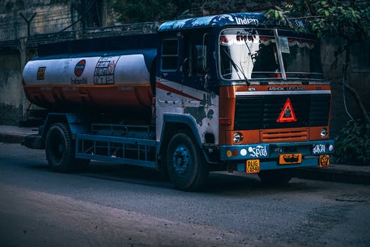 pexels-photo-539858-commercialvehicle