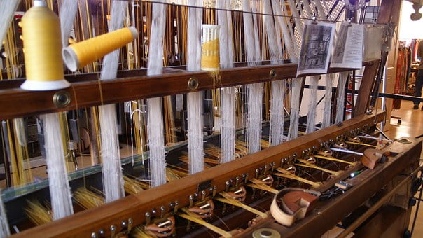 loom-361631__340-textile