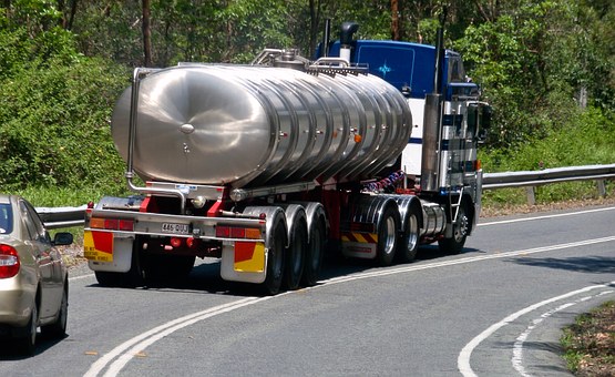oxygen-truck-945364__340